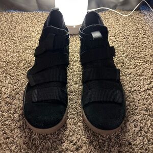 Nike LeBron soldier 16’s
